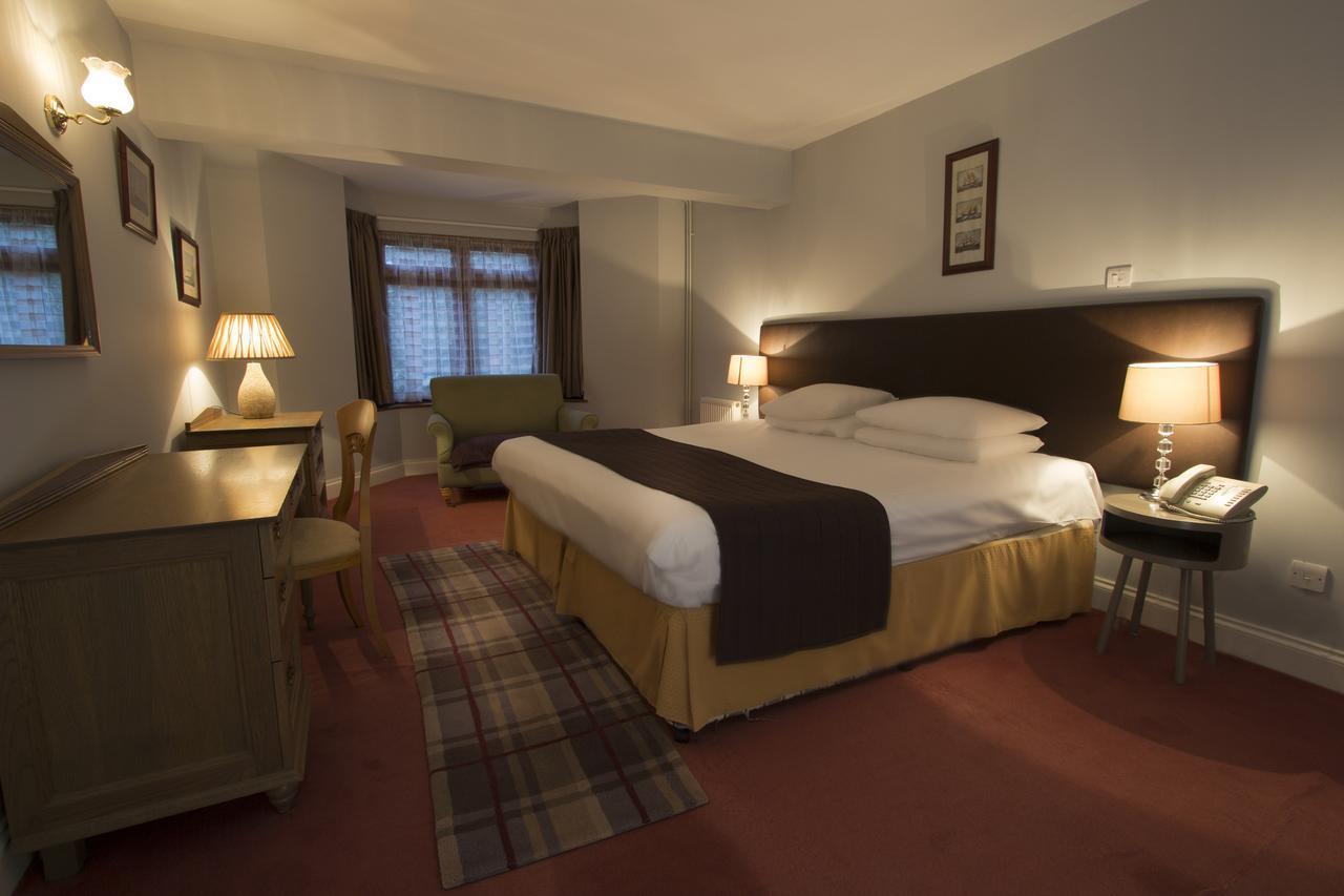 Ghyll Manor Country Hotel Horsham Exterior foto