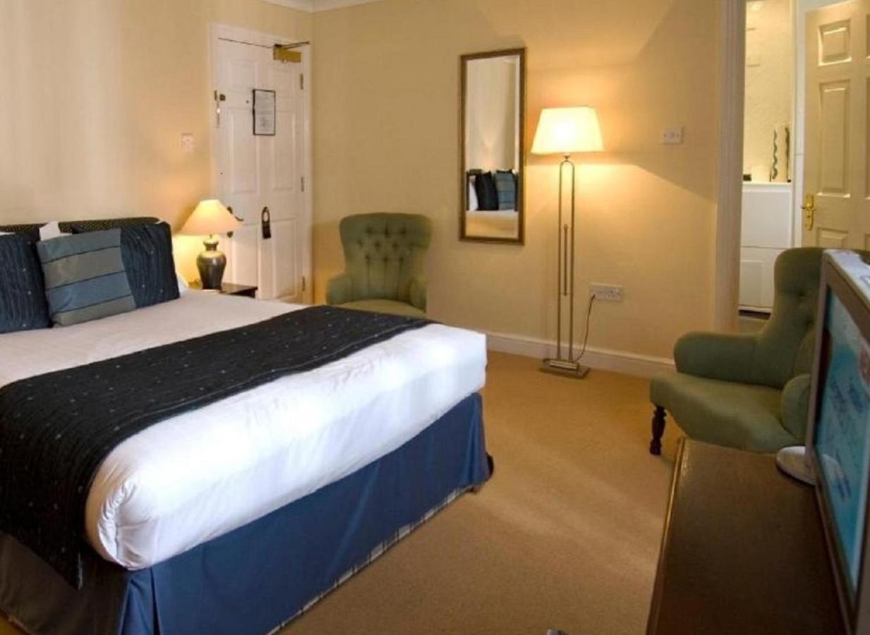 Ghyll Manor Country Hotel Horsham Exterior foto